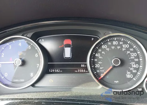 2013 Volkswagen Touareg Vr6 Sport z USA, uszkodzony, nr VIN WVGEF9BP7DD001241